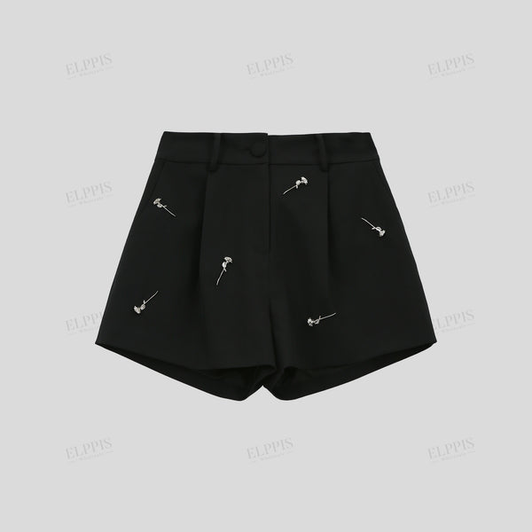 Classic black handcrafted accessory H-line shorts